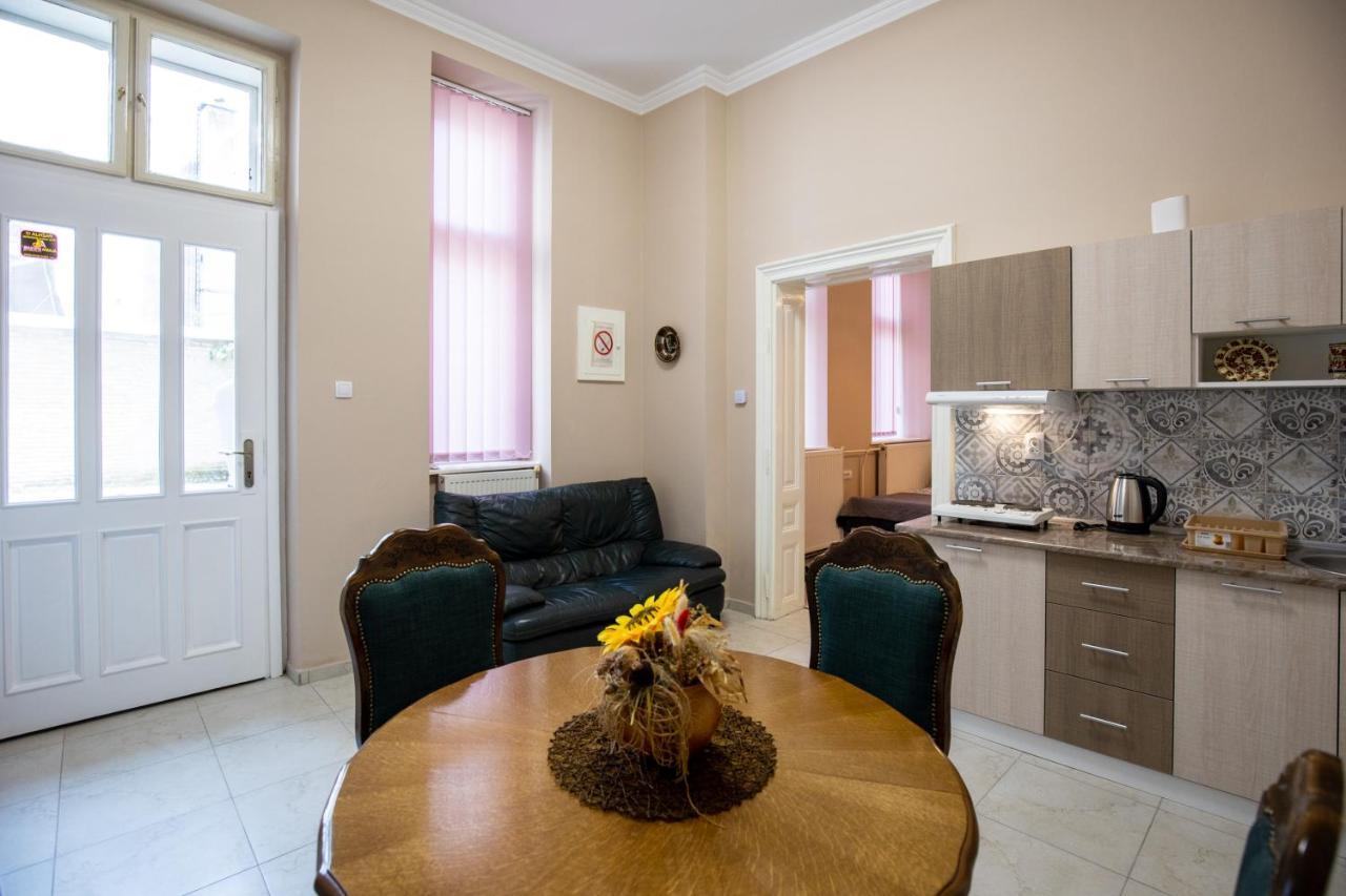 Apartments Borovo Subotica Exterior photo